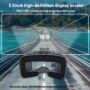 Schwarze FPV‑Drohnenbrille mit gepolstertem Gesichtsausschnitt und sichtbarer 3,5‑Zoll‑Displayöffnung, vor einer überlagerten Brücken-/Meereslandschaft mit Einblendungen zu 16:9‑Format, 1024×600‑Auflösung und manueller Myopie‑Einstellung (0–700).