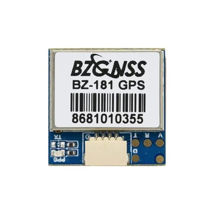 Kleines blaues GPS-Modul mit weißem Aufkleber „BZ GNSS BZ-181 GPS“, sichtbarem Barcode und Seriennummer, vier goldenen Lötpads und einem weißen 4‑poligen Steckverbinder.